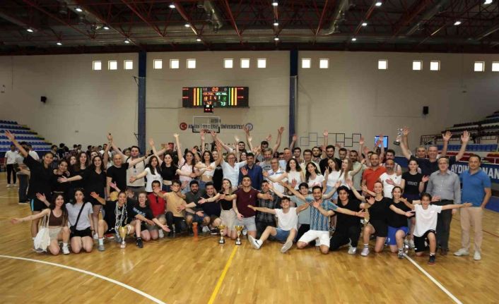 26. ADÜFEST Spor Turnuvaları kupa töreni gerçekleşti