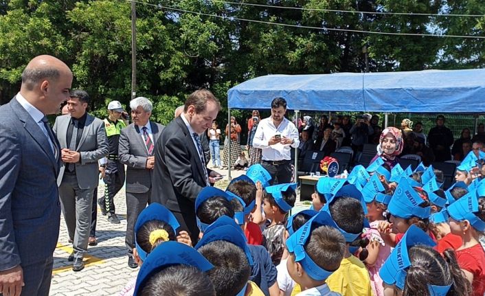 Anaokuluna trafik eğitim parkuru açıldı