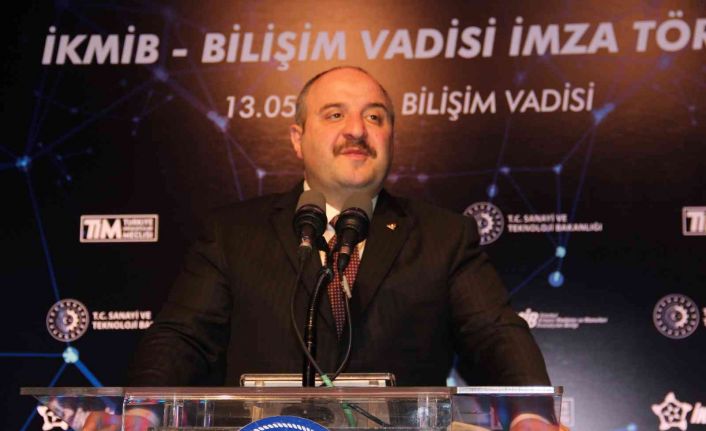 Bakan Varank: "Tüm zamanların en yüksek aylık ihracatına imza attık"