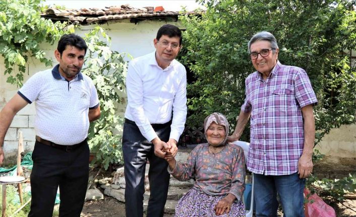 Başkan Özcan, Şadiye ninenin isteğini kırmadı