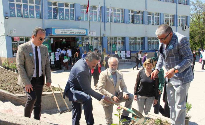 Eskişehir Mehmet Gedik Ortaokulu’nda ‘Türkiye Bağımlılıkla Mücadele Programı’ etkinliği