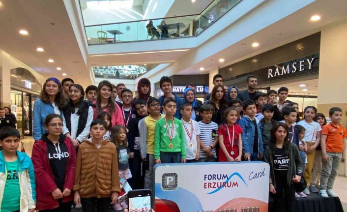 Forum Erzurum’da geleneksel satranç turnuvası