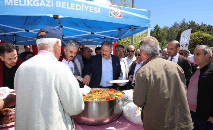 Gesi’de bereketli yağmurlar için şükür duası yapıldı