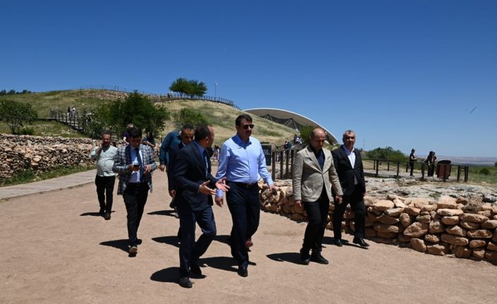 Jet vali üç günde Şanlıurfa’yı fethetti