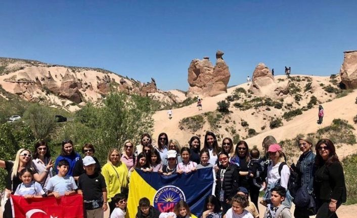 Kolej öğrencileri Kapadokya gezisinde