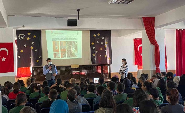 Köyceğiz’de tabiat konulu eğitim verildi