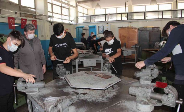 Muğla’da istihdama açılan dijital kapı ‘çıkarıyorum.com’