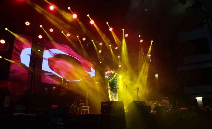 Resul Dindar, Boyabatlılara unutulmaz bir gece yaşattı