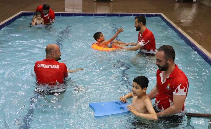 Şanlıurfa’da engelli çocuklar doyasıya eğlendi