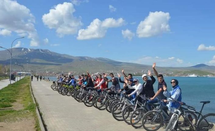 Tatvan’da “Bisiklet Turu” düzenlendi