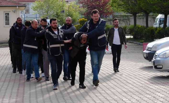 Yozgat’ta DEAŞ’a şafak operasyonu: 10 gözaltı