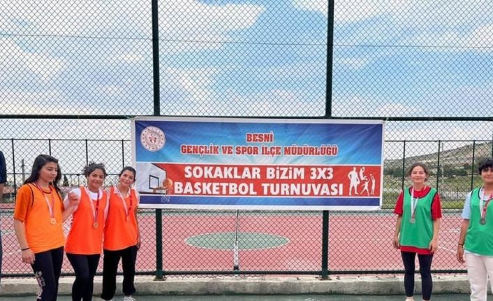 Besni’de Sokaklar Bizim 3x3 Basketbol Turnuvası düzenlendi