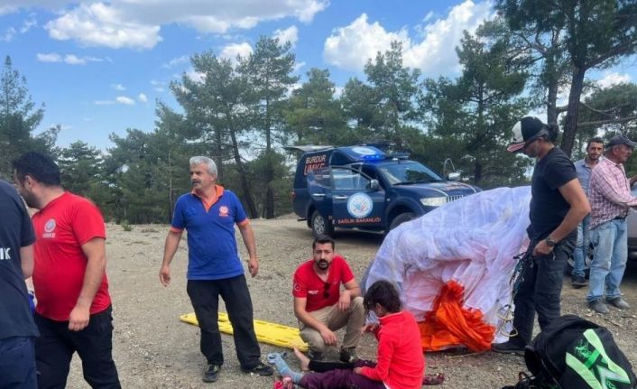 Çameli’den uçan paraşütçünün imdadına Burdur UMKE yetişti