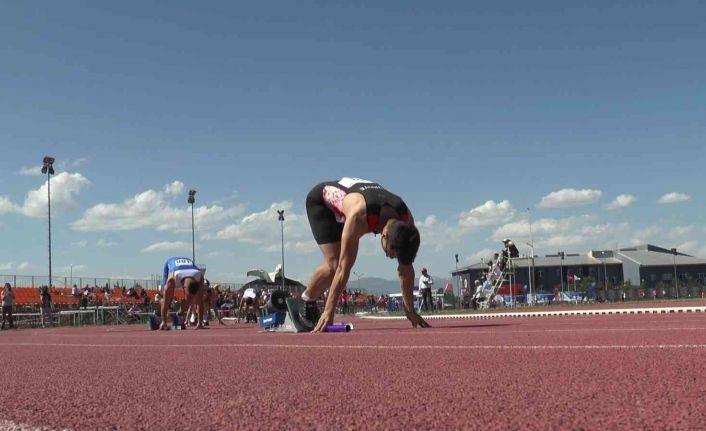 Erzurum’da Balkan Bayrak ve Uluslararası Sprint Kupası nefesleri kesti