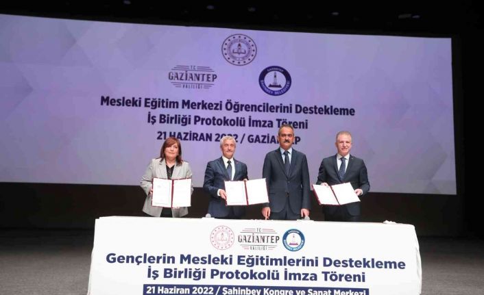 Mesleki eğitim öğrencilerine 250 milyon TL’lik dev destek