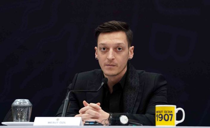 Mesut Özil: “Fenerbahçe’ye hizmet etmek en büyük arzumdur”