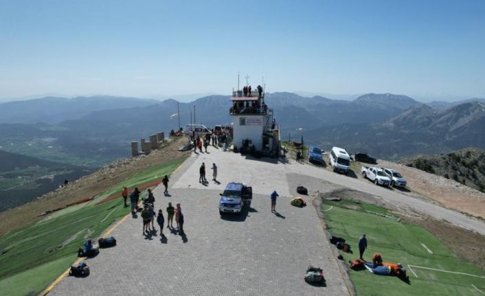 Milli formayı kazanan en hızlı paraşüt pilotları belirlendi