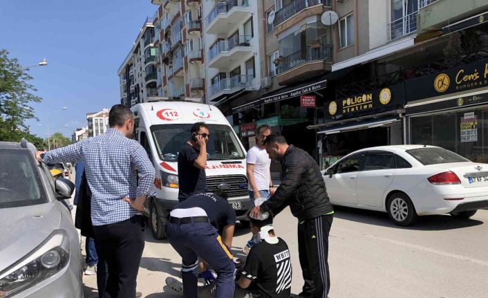 Sinop’ta motosikletten düşen kurye yaralandı