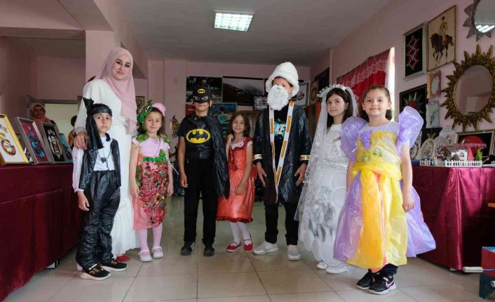 Torul’da el emeği göz nuru eserler görücüye çıktı