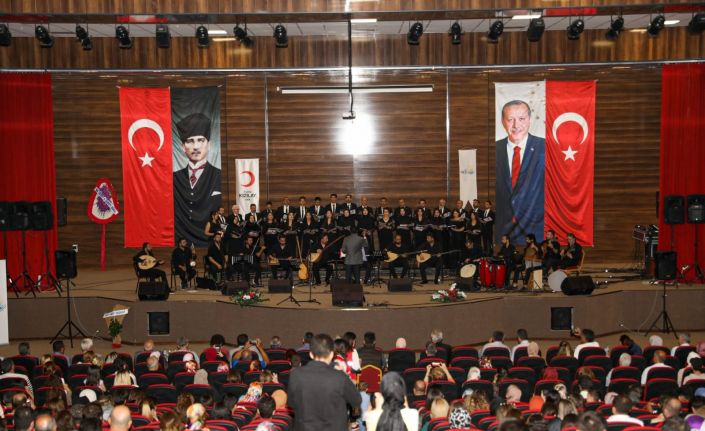 Türk Halk Müziği konserine yoğun ilgi