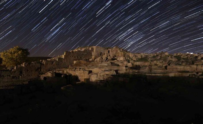 Zerzevan Kalesi yıldızlar altında fotoğraflandı