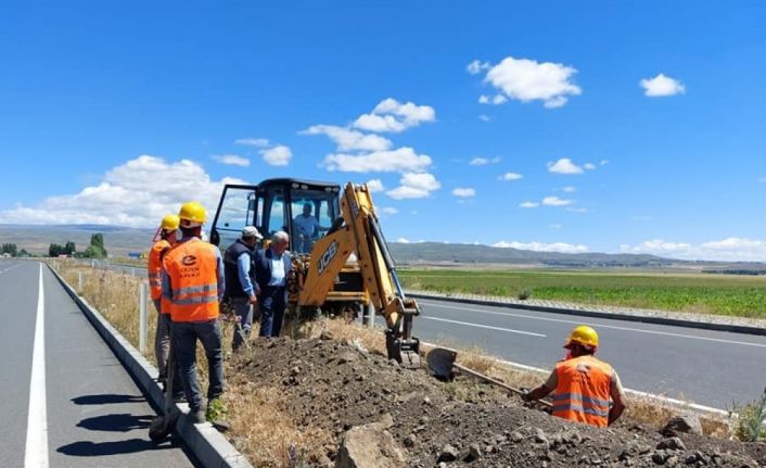 Arpaçay’da çevre yolu aydınlatılıyor