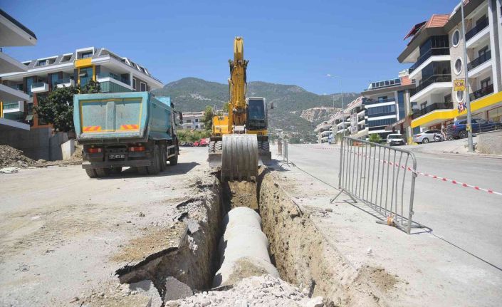 Fığla Mamadı yolunda asfalt öncesi altyapı hazırlıkları aralıksız sürüyor