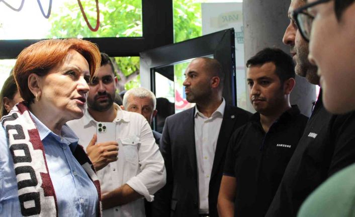 Meral Akşener Bandırma’da esnafı ziyaret etti