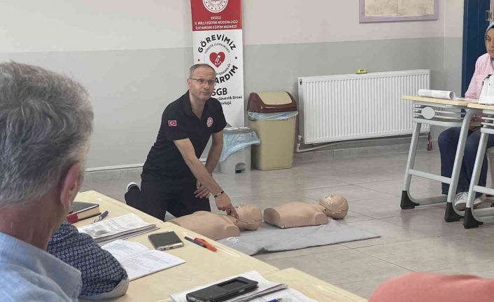 Okul müdürleri ilk yardım eğitimi aldı