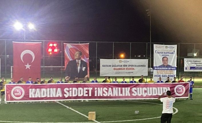 Polis futbol turnuvasında ’kadına şiddete’ dikkat çekti