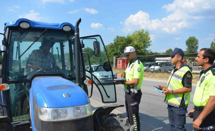 Simavlı traktör sürücüleri güvenli traktör kullanımı konusunda bilgilendirildi