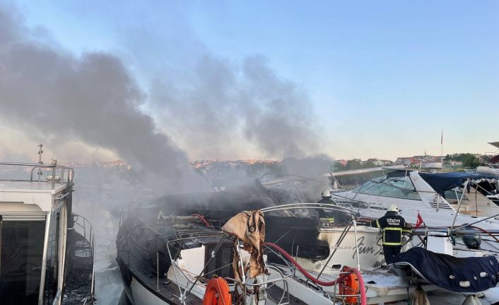 Tekirdağ’da Yat Limanında tekneler yandı