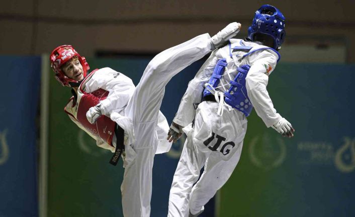 Anadolu Üniversiteli taekwondocu gümüş madalya kazandı