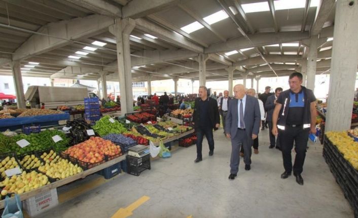 Bayburt’ta pazar esnafı yeni yerine taşındı