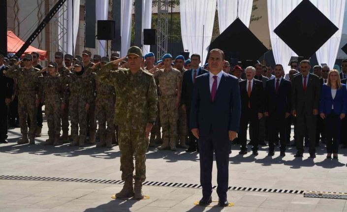 Hakkari’de 30 Ağustos Zafer Bayramı coşkusu