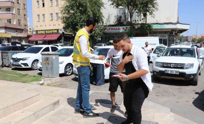 Haliliye’de Türk Bayrağı dağıtıldı