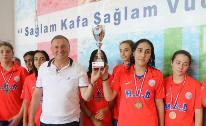 Hatay Büyükşehir Belediyespor Kadın Sutopu Takımı 1. Lig’e yükseldi