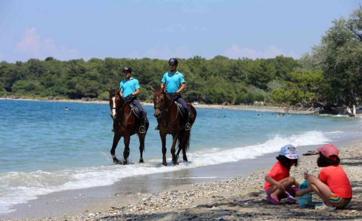 Jandarma Milli Park’ta halkı bilinçlendirme çalışmalarına devam etti