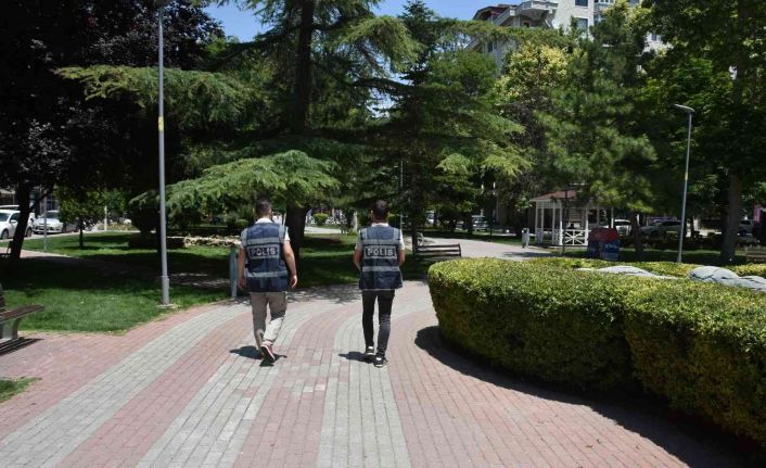 Konya’da park ve okul çevrelerinde huzur denetimi