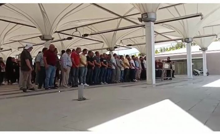 Maganda kurşununa kurban giden minik Emirhan son yolculuğuna uğurlandı