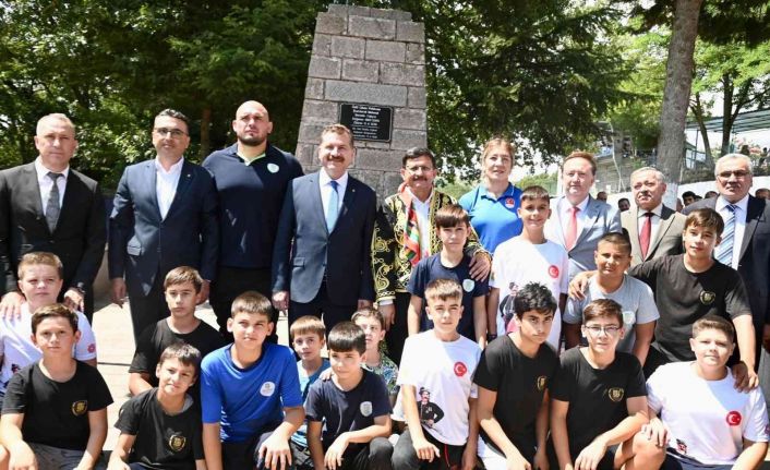 Pehlivanlar Kurtdere’de kol bağladı