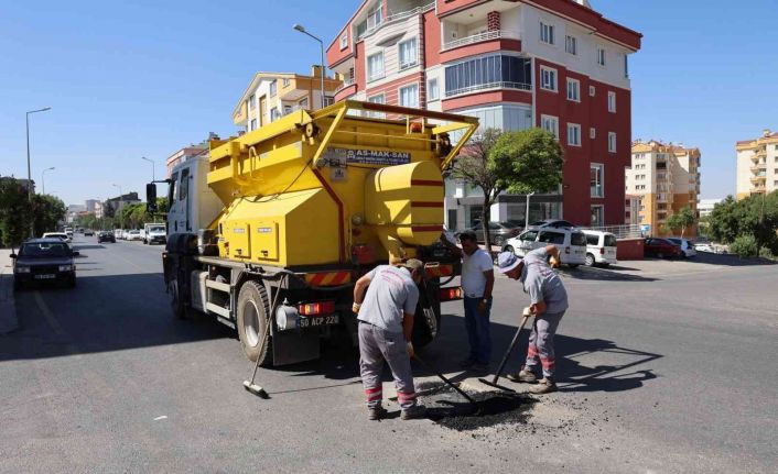 Rögar kapakları, asfalt seviyesine getiriliyor