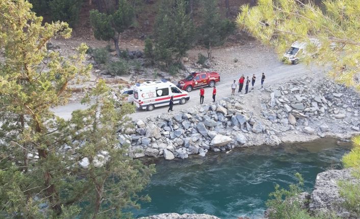 Serinlemek için Köprüçay’a giren gencin cesedi bulundu