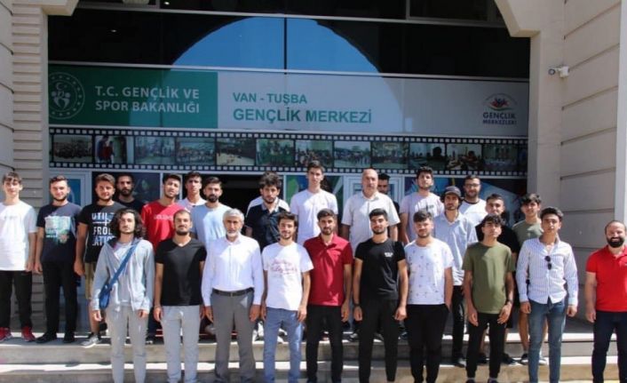 Vanlı gençler Manisa’ya gitti