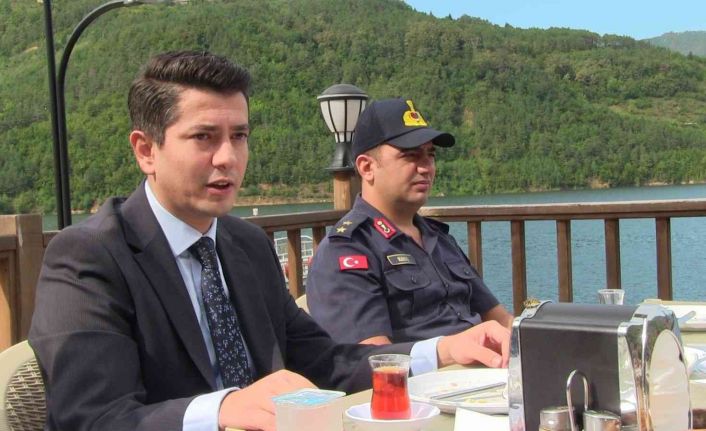 Borçka’nın yeni Kaymakamı Contarlı’dan istişare vurgusu