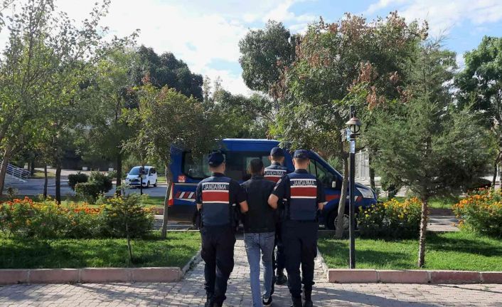 Kasten yaralamadan aranan şüpheli jandarma tarafından yakalandı