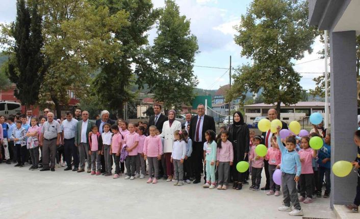 Kaymakam Ünal ve Başkan Şahin öğrencilerin heyecanına ortak oldu