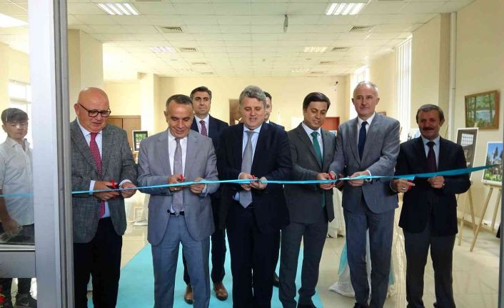 Manisa’da ‘Özgürlüğün Renkleri’ fotoğraf sergisi açıldı