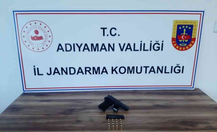 Şahsın üzerinden silah çıktı