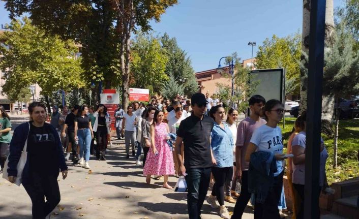 Yüz binlerce adayın ter döktüğü KPSS Lisans oturumu bugün gerçekleşti